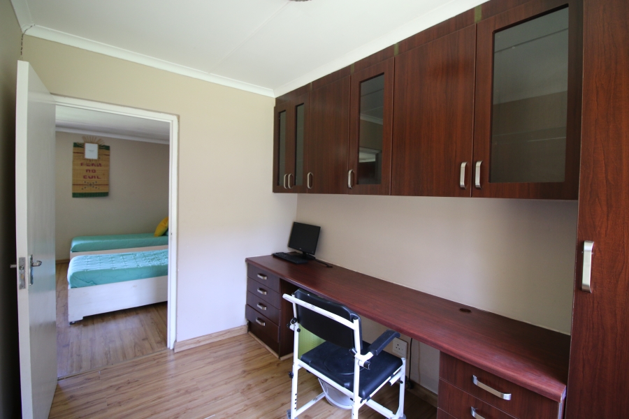 5 Bedroom Property for Sale in Gonubie Eastern Cape